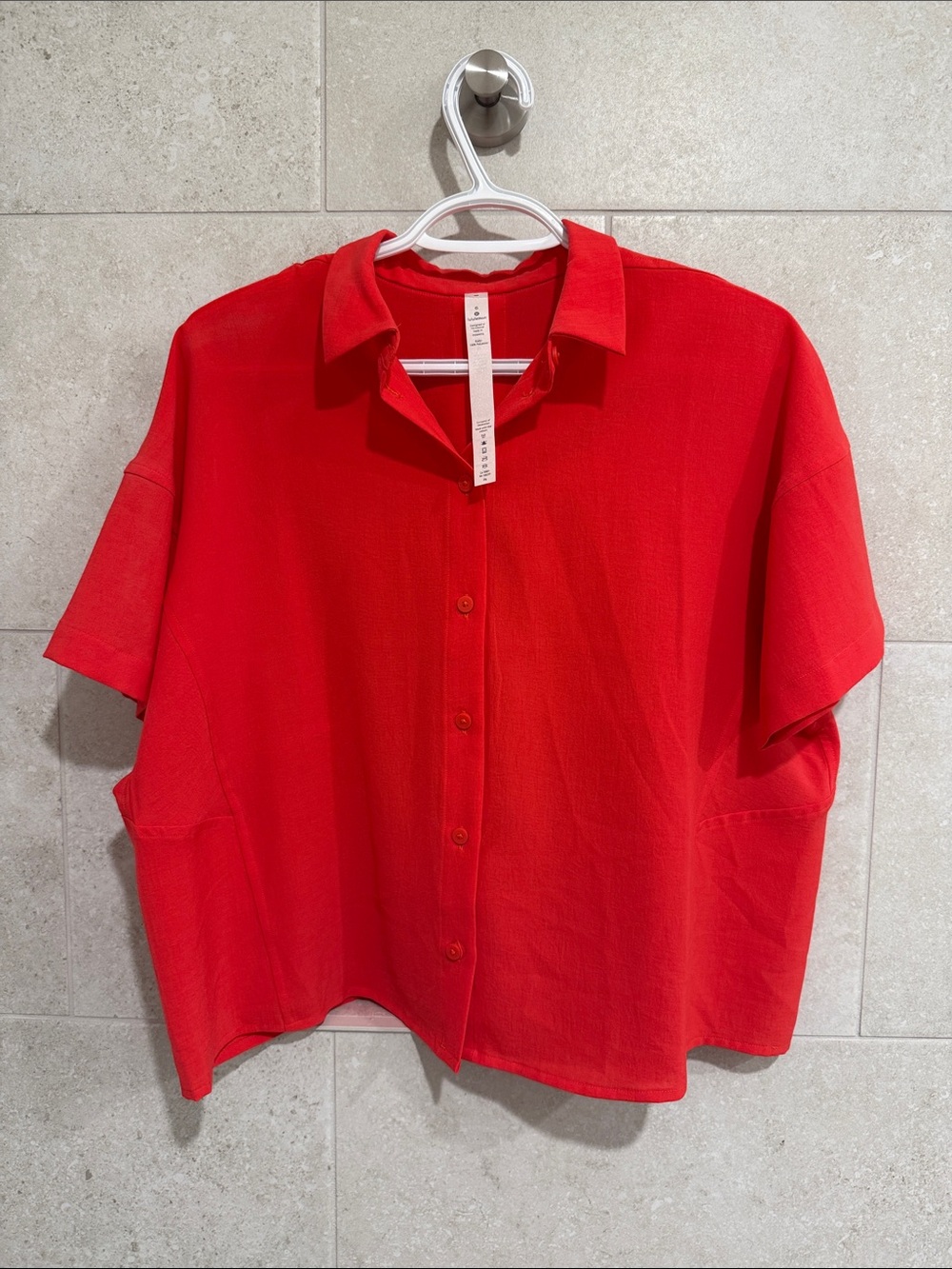 lululemon athletica Red Short-Sleeve Button-Down Shirt size 6